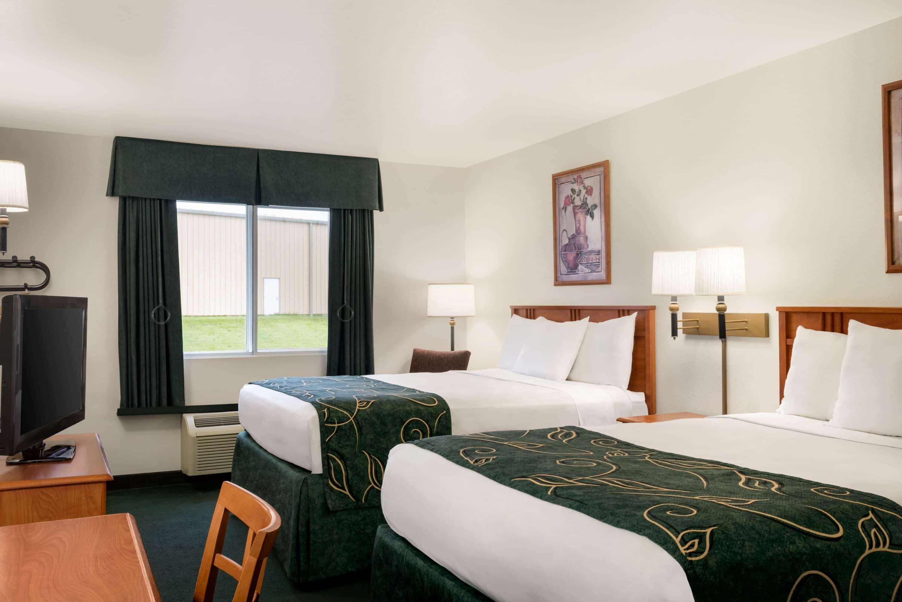 Travelodge By Wyndham Clinton Valley West Court Ngoại thất bức ảnh