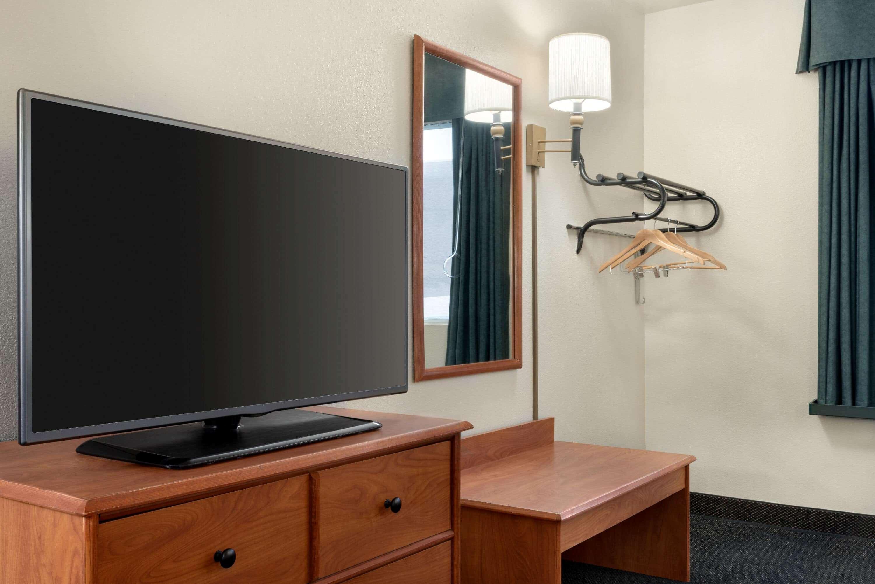 Travelodge By Wyndham Clinton Valley West Court Ngoại thất bức ảnh