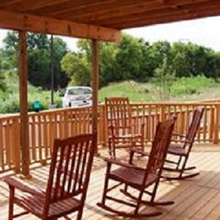 Travelodge By Wyndham Clinton Valley West Court Ngoại thất bức ảnh